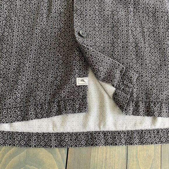 Tommy Bahama Short Sleeve Traveling Geo Camp Shirt Matte Black - Mens Large (L8) - Picture 4 of 8